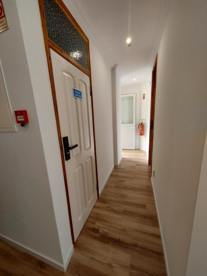 Wolley - Peniche Guesthouse ภายนอก รูปภาพ