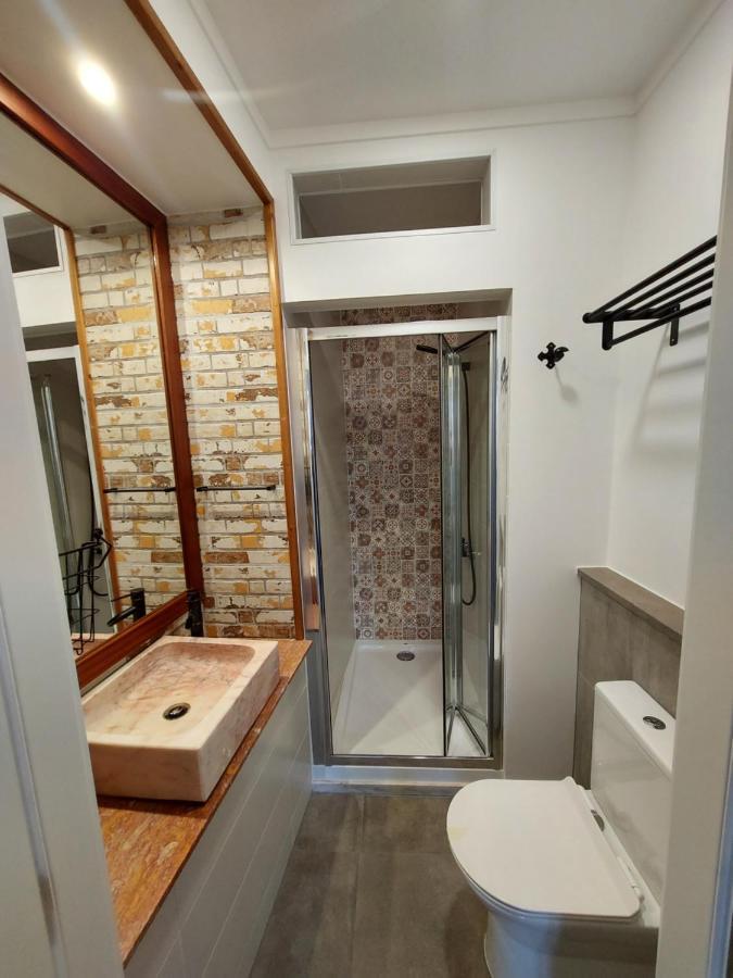 Wolley - Peniche Guesthouse ภายนอก รูปภาพ