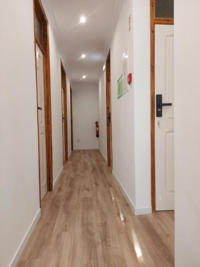 Wolley - Peniche Guesthouse ภายนอก รูปภาพ