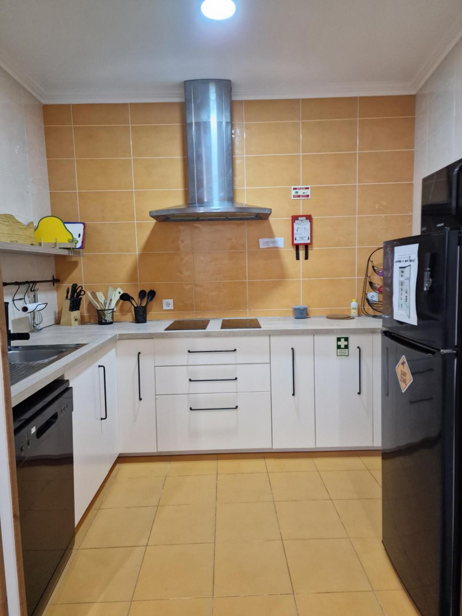 Wolley - Peniche Guesthouse ภายนอก รูปภาพ