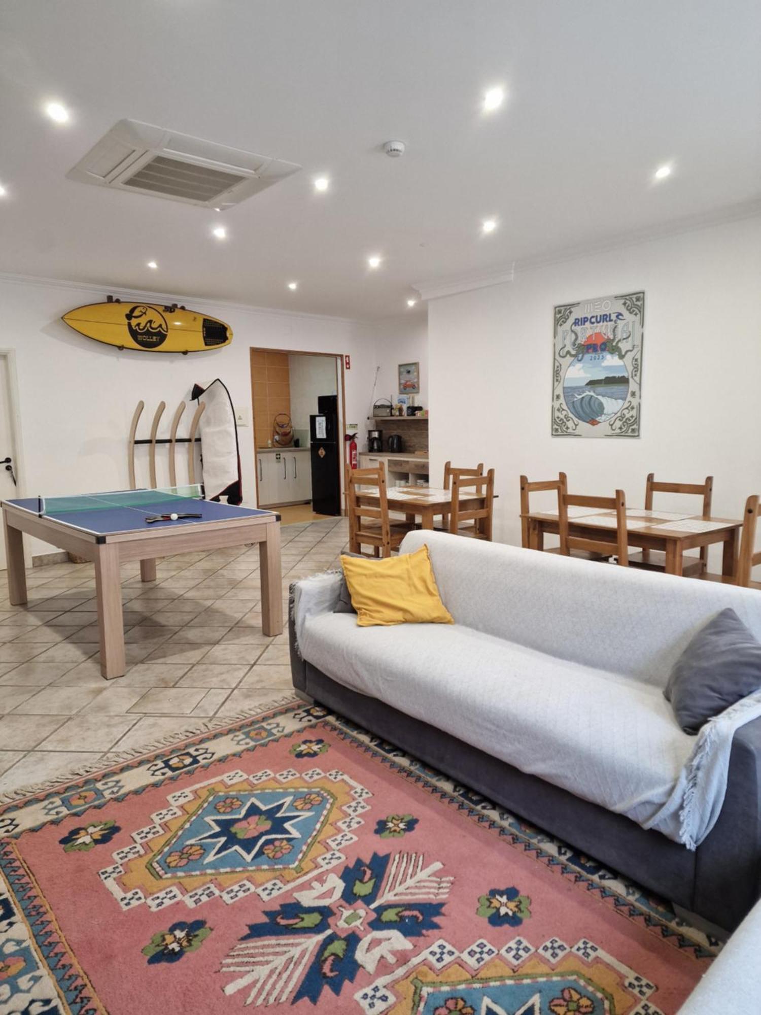 Wolley - Peniche Guesthouse ภายนอก รูปภาพ