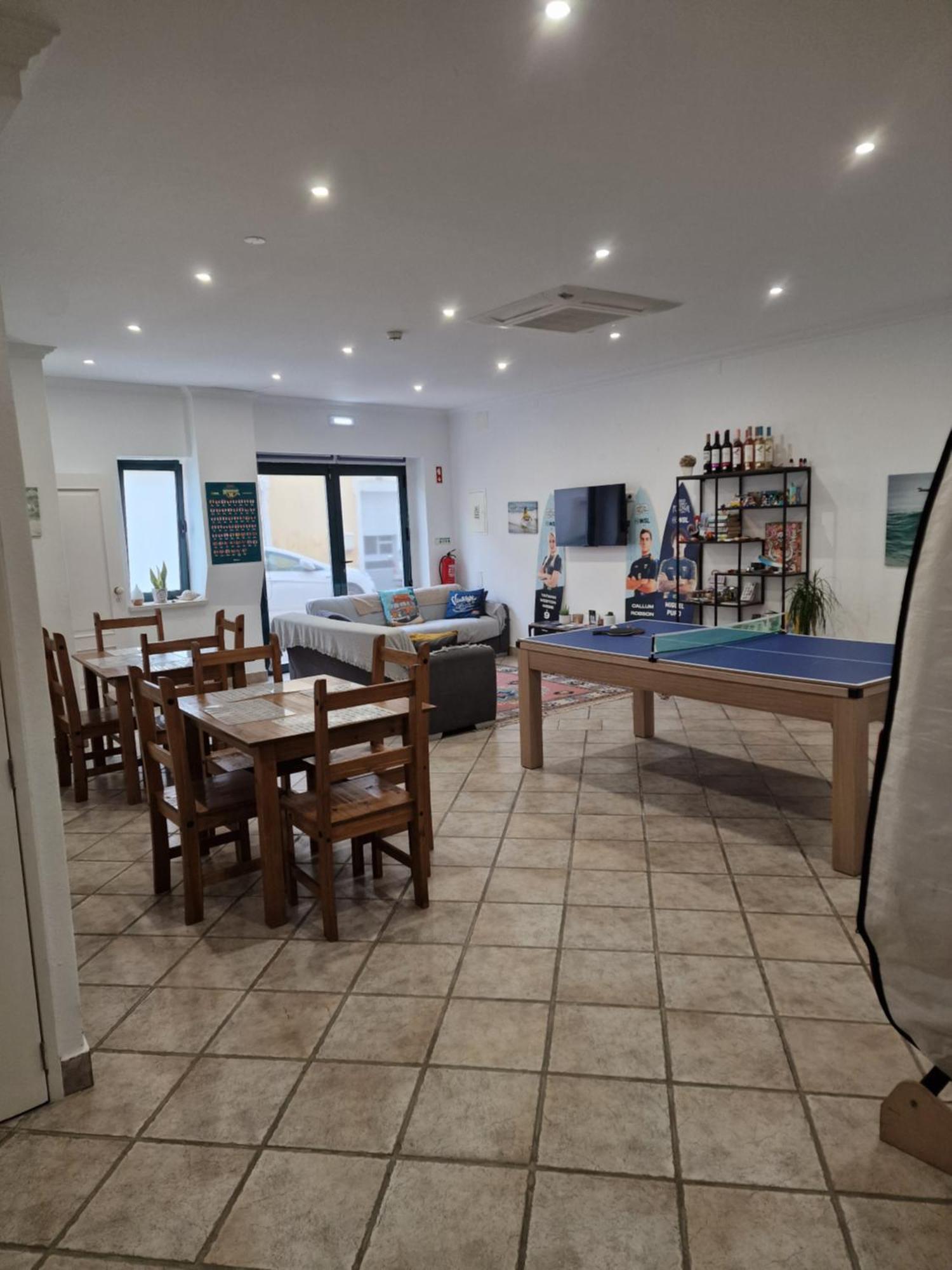 Wolley - Peniche Guesthouse ภายนอก รูปภาพ